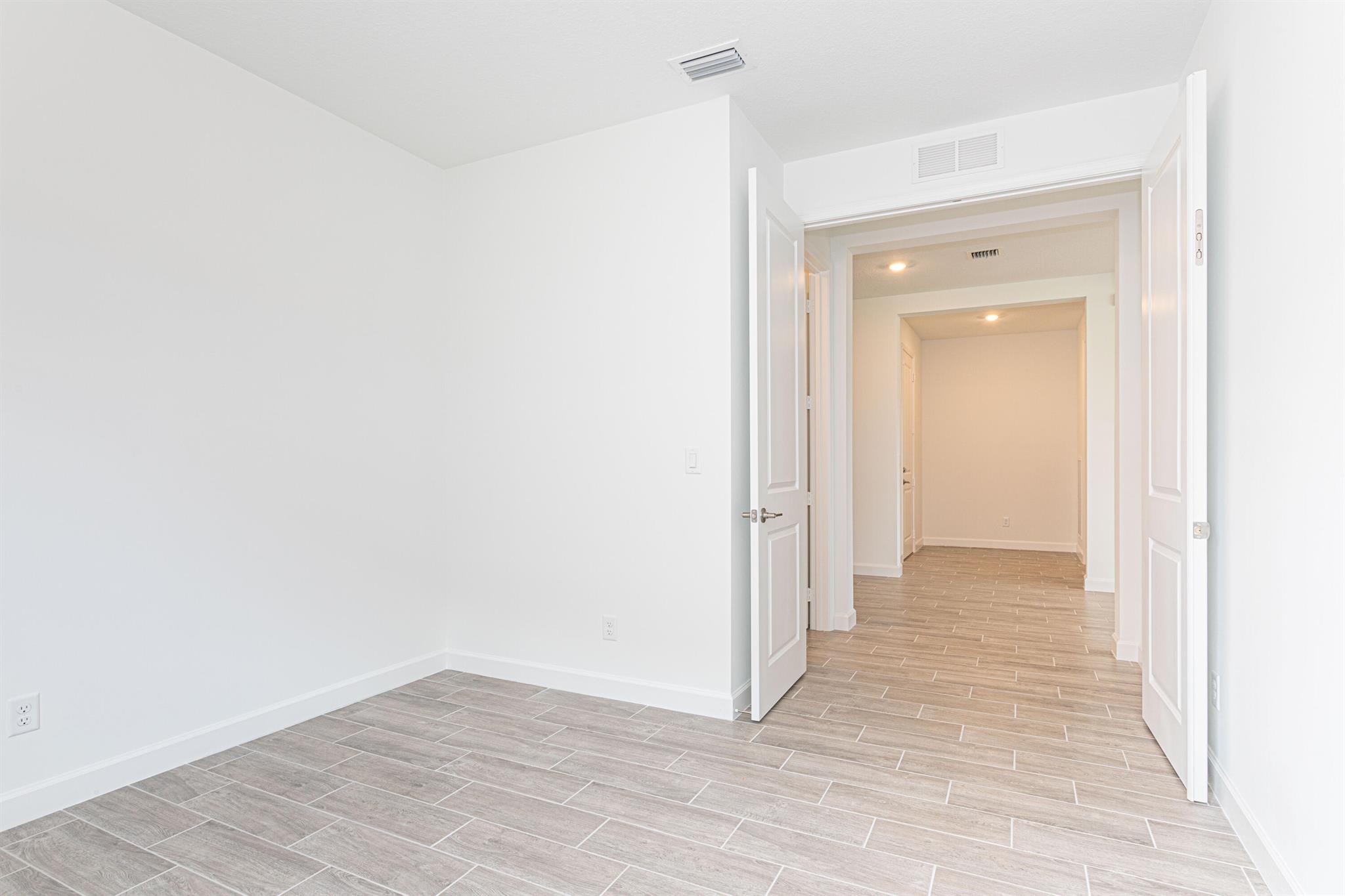 19082 Croft Mill Xing Crossing