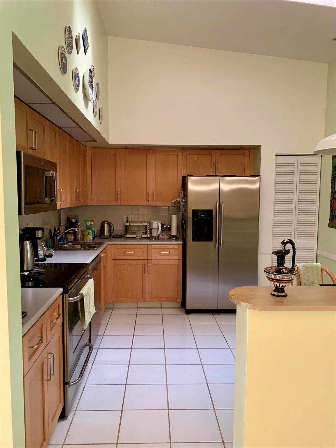 6827 Bridlewood Court