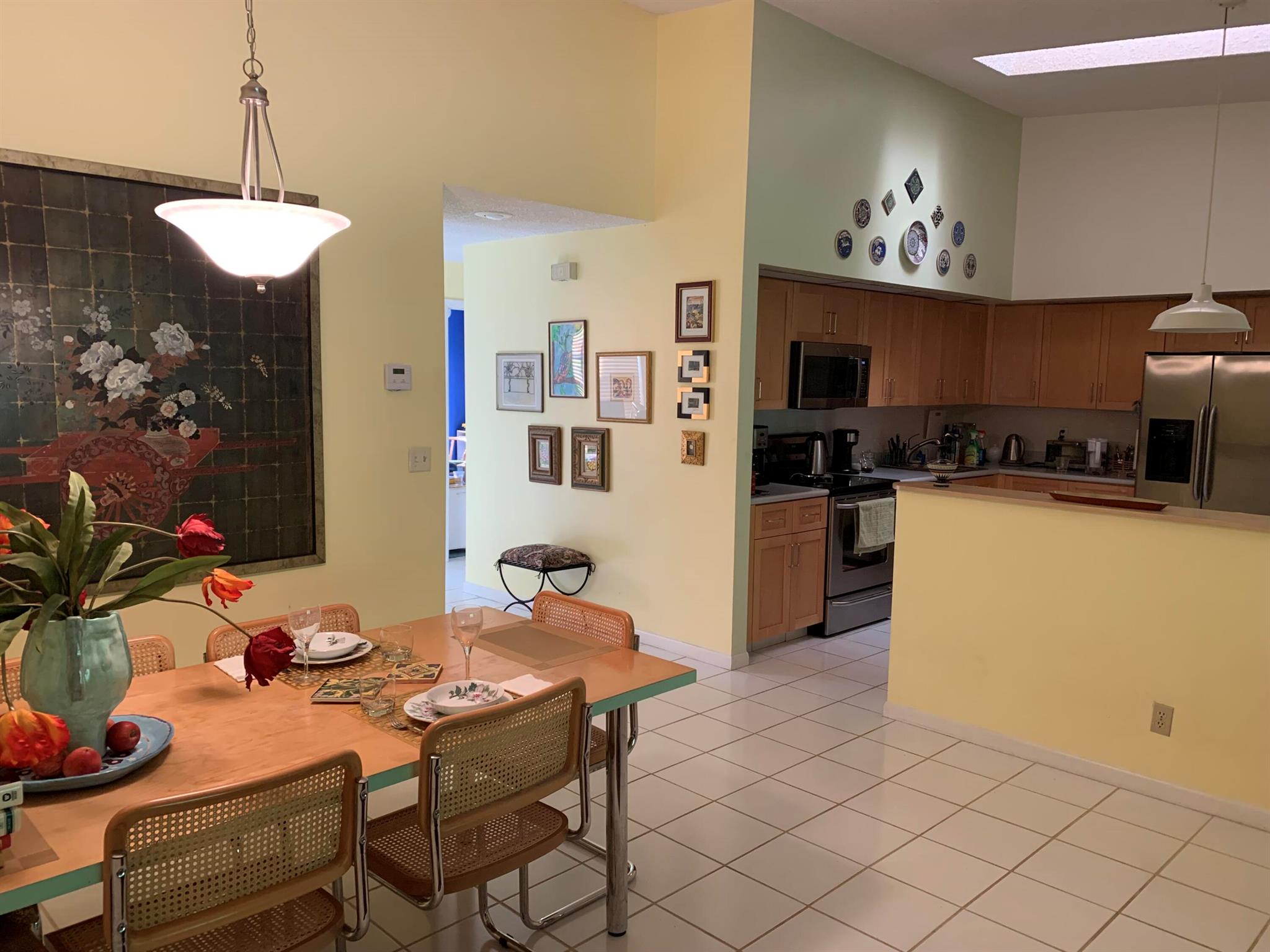 6827 Bridlewood Court