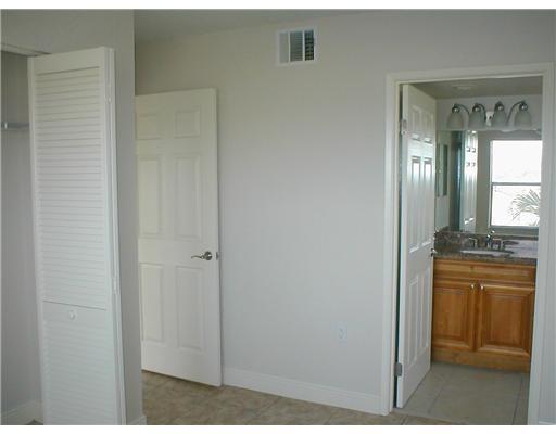 1566 Lake Crystal Drive F