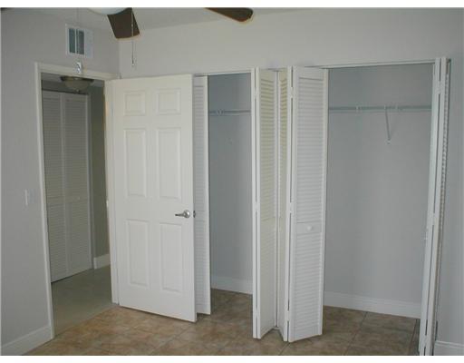 1566 Lake Crystal Drive F