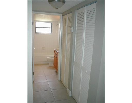 1566 Lake Crystal Drive F