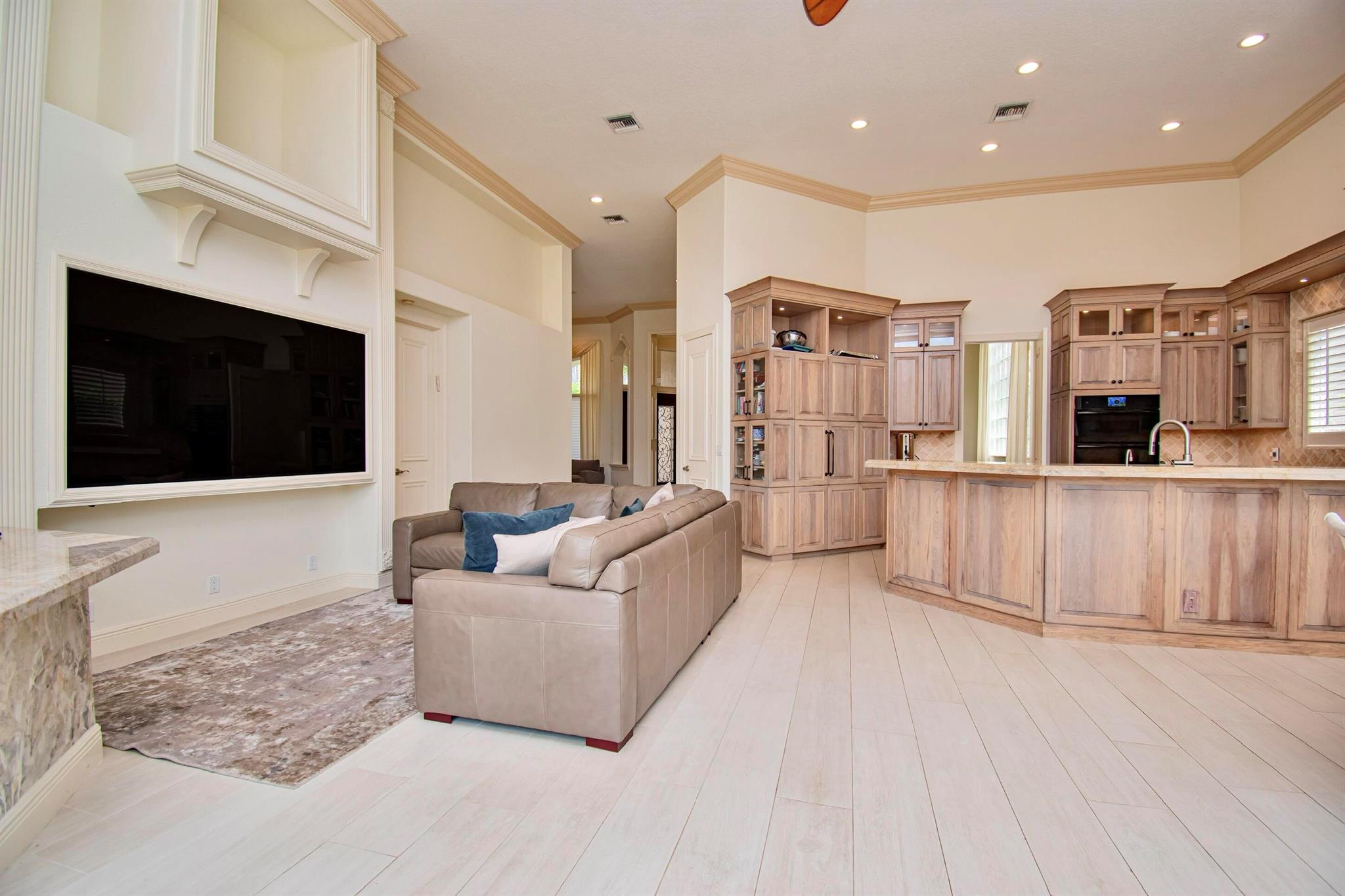 7090 Islegrove Place