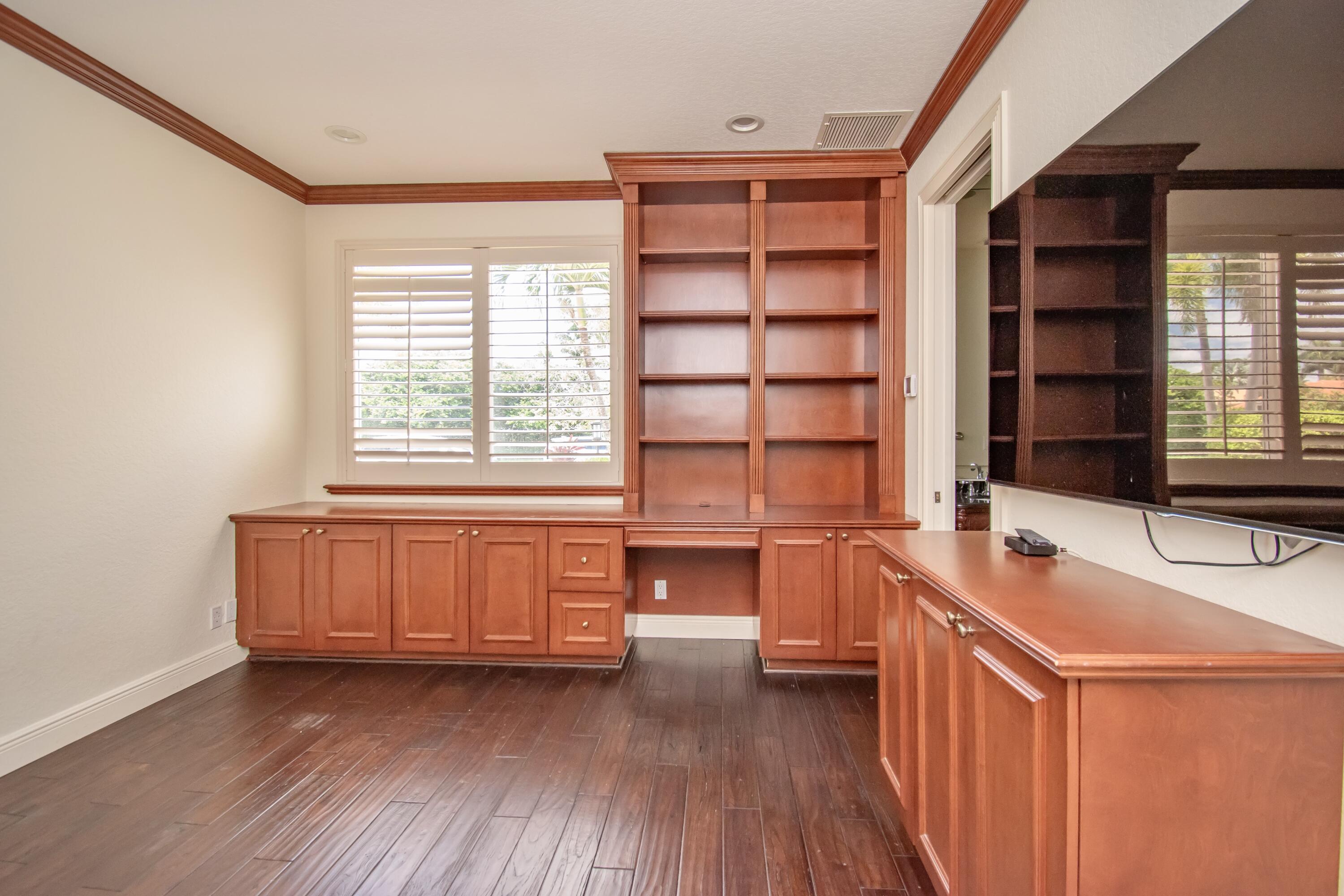 7090 Islegrove Place