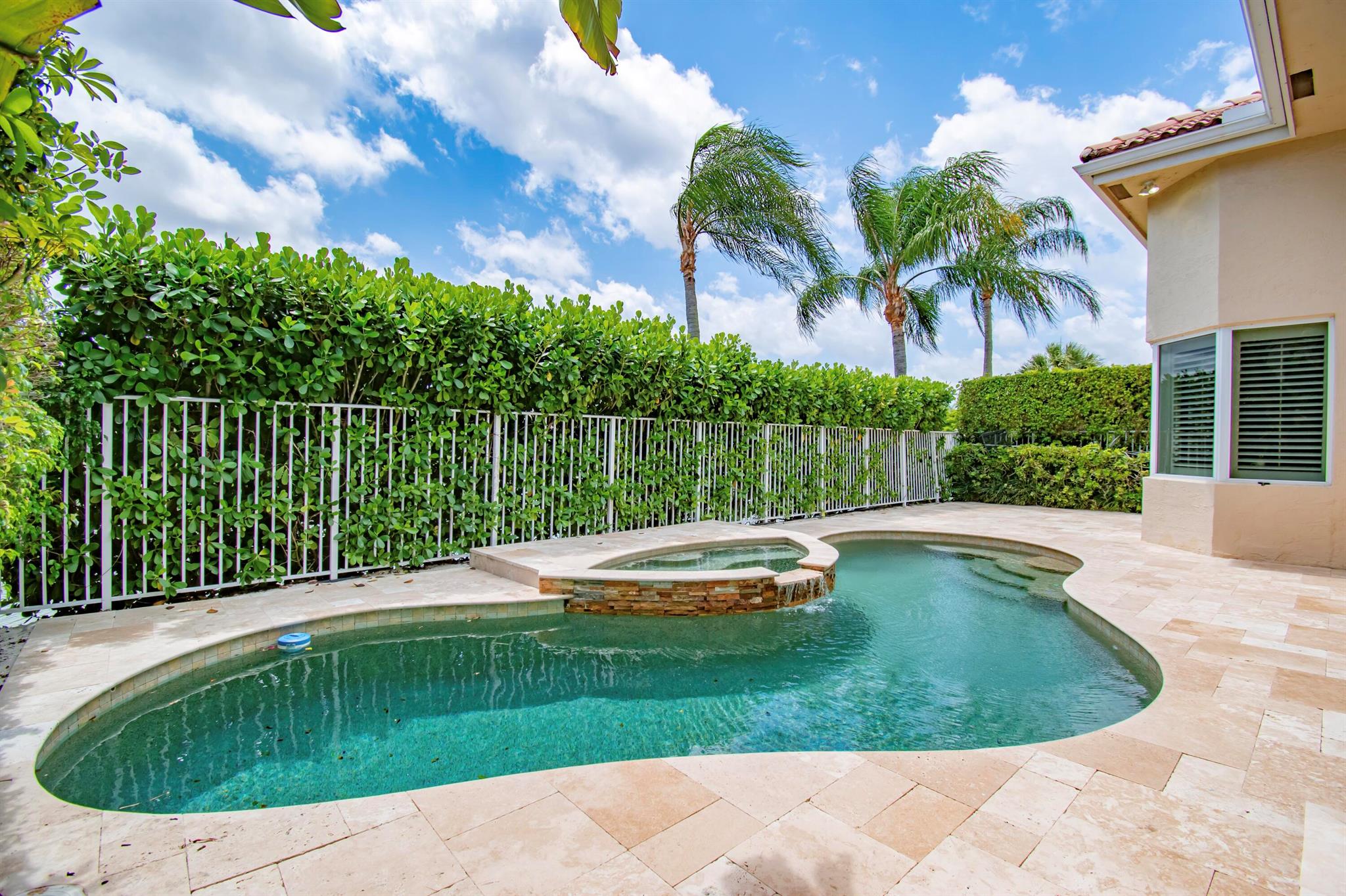 7090 Islegrove Place