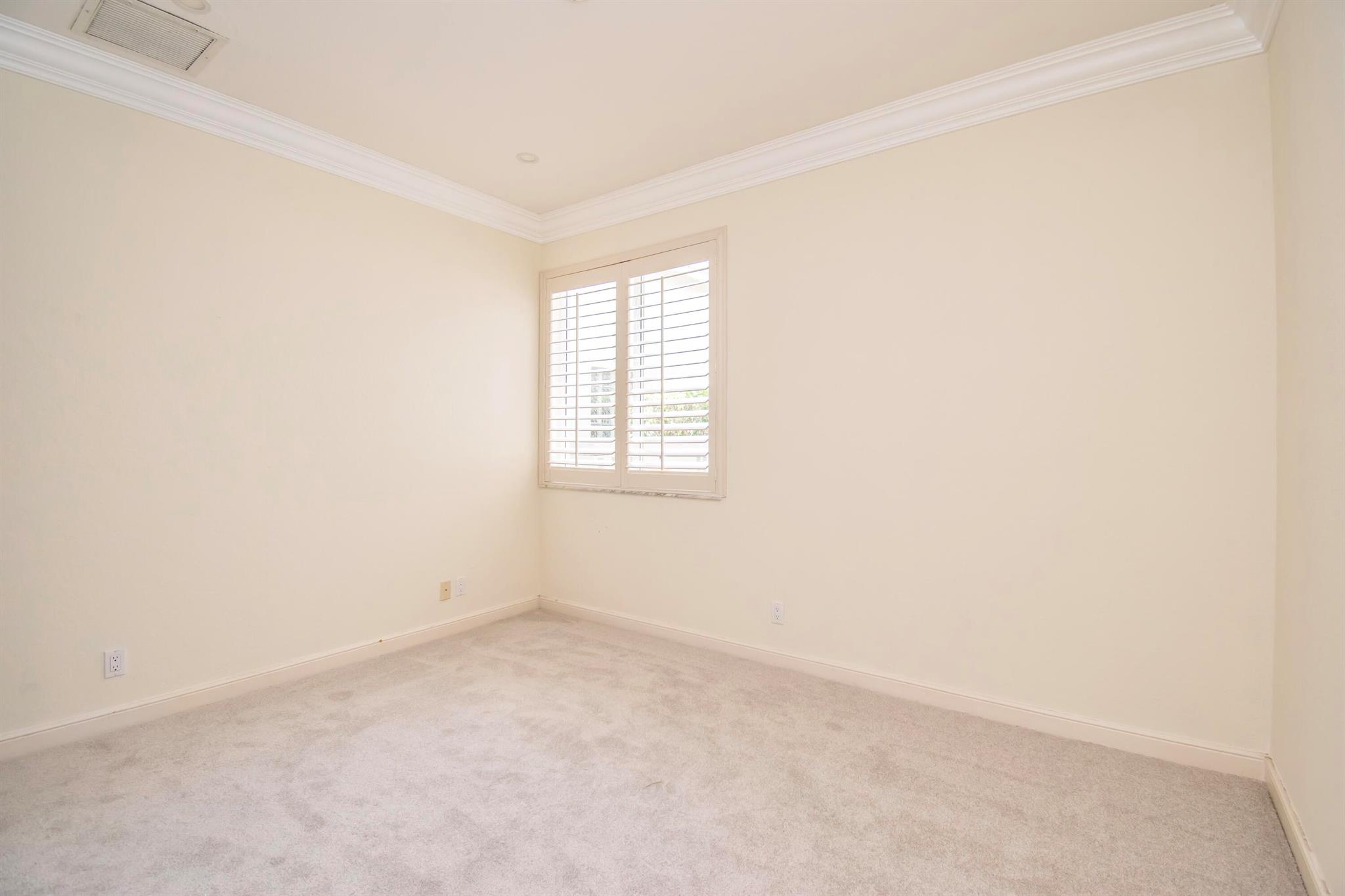 7090 Islegrove Place