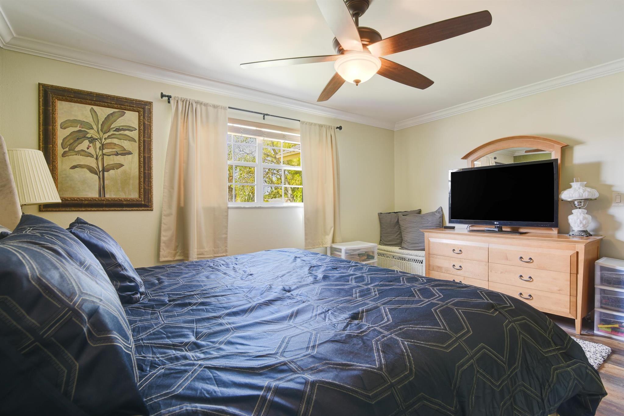 3001 Linton Boulevard 204c