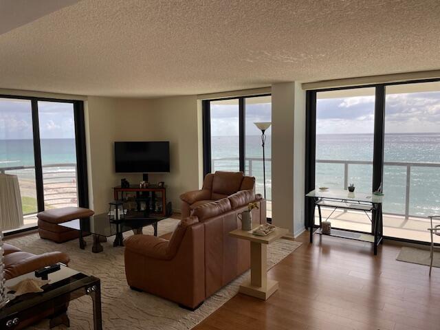 250 S Ocean Boulevard 3h