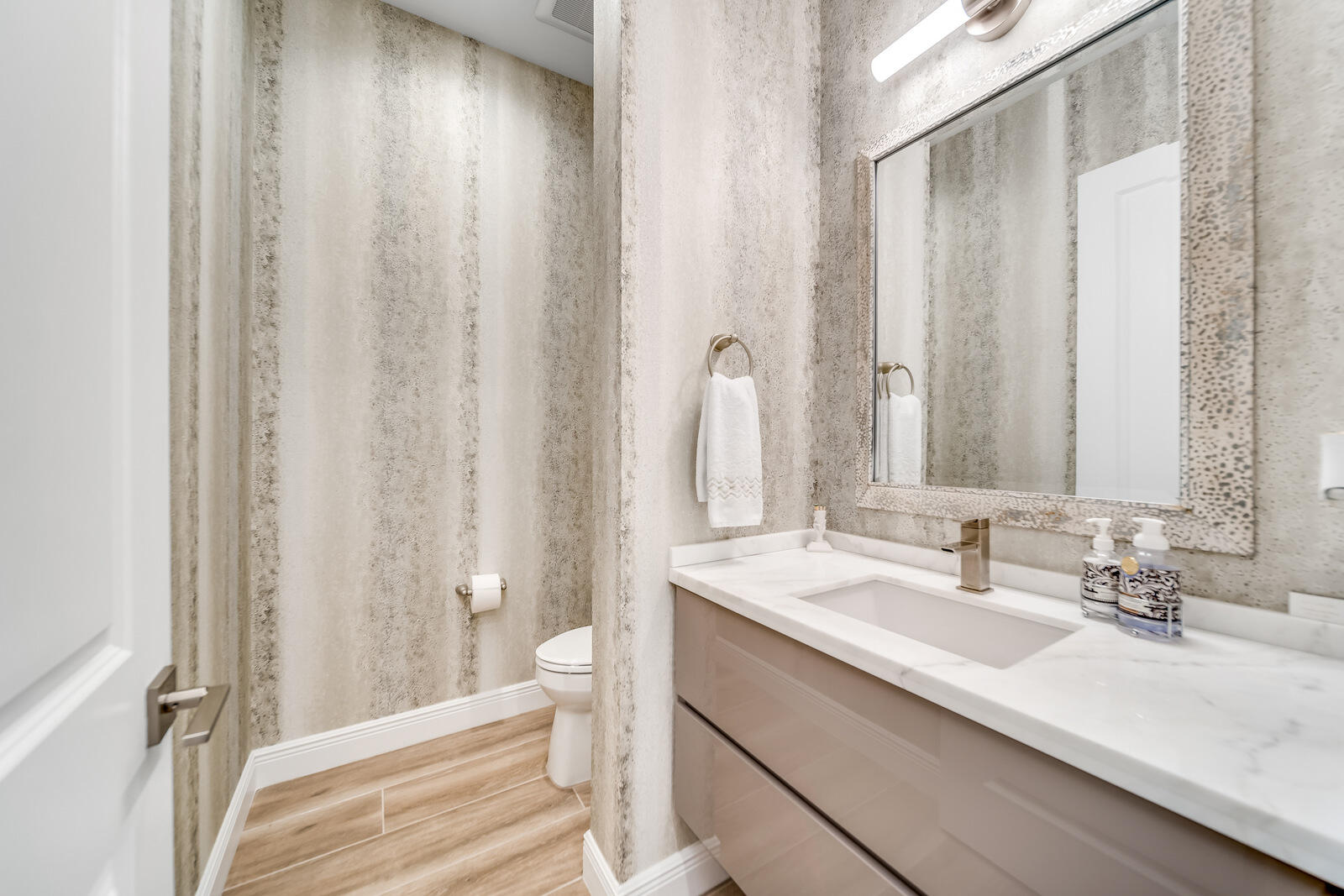 17970 Lake Azure Way