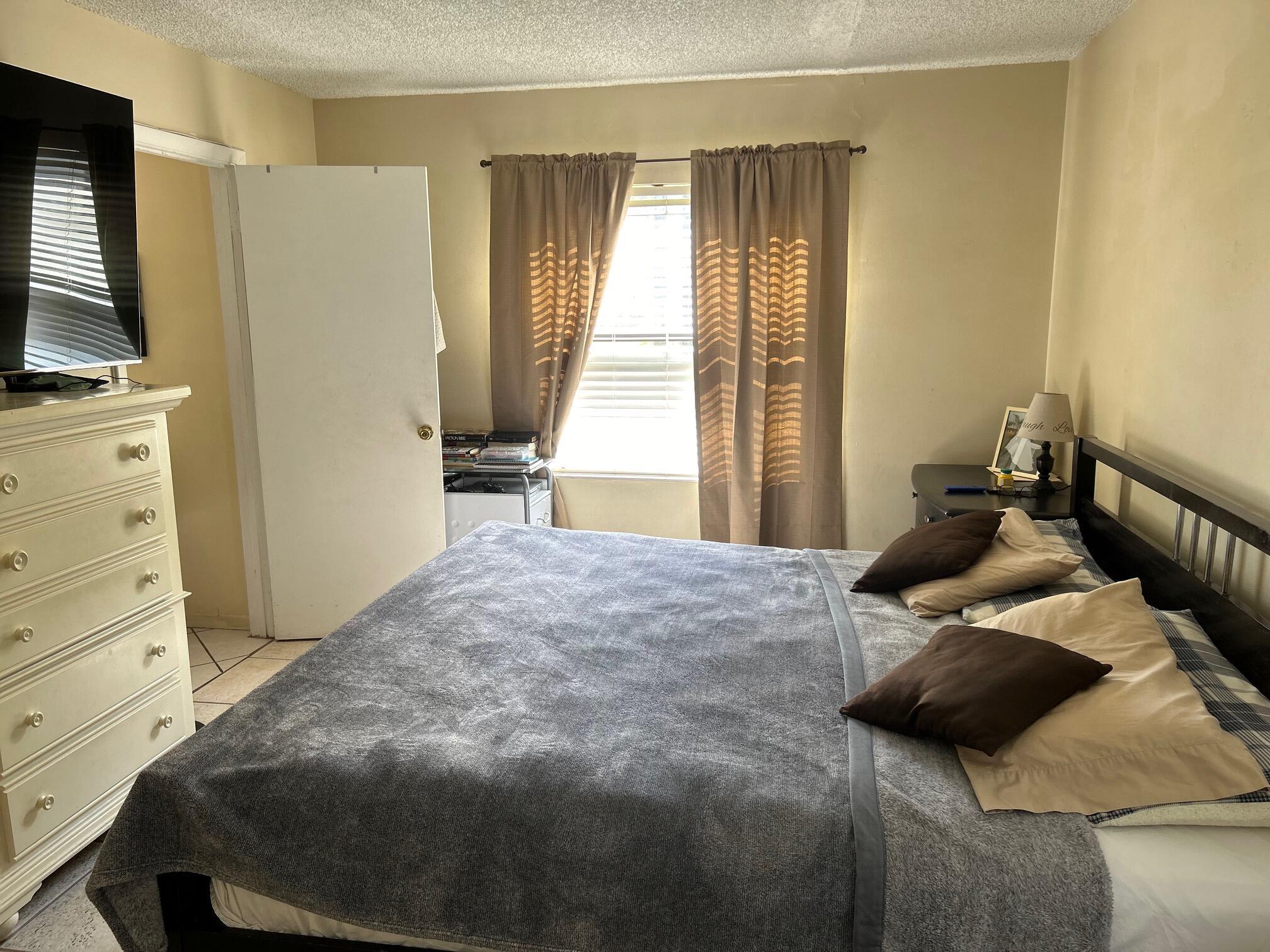 6716 Palmetto Circle S 104