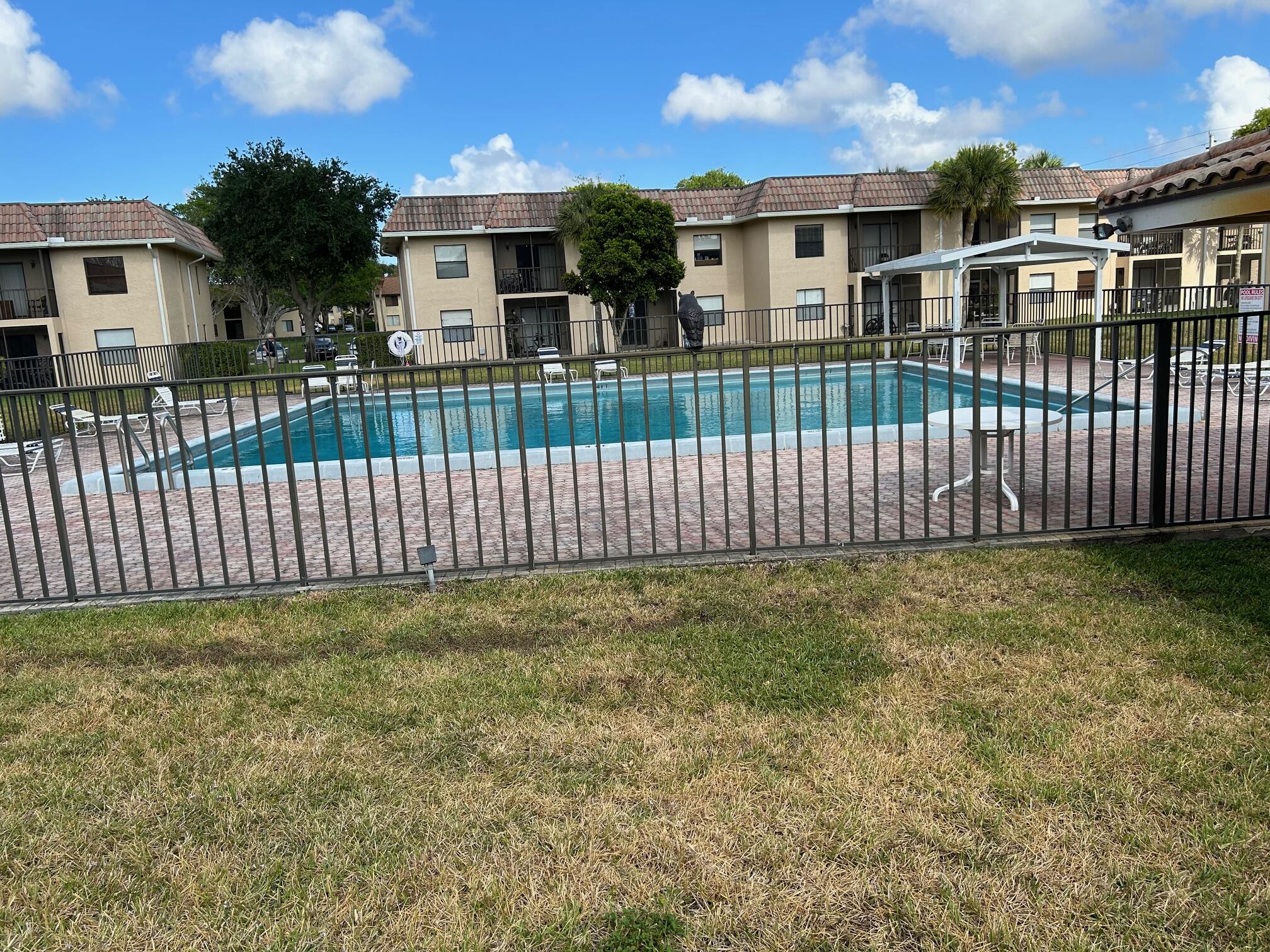 6716 Palmetto Circle S 104