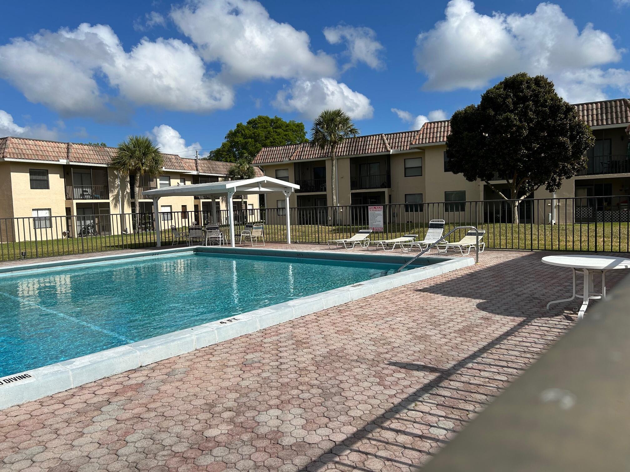 6716 Palmetto Circle S 104