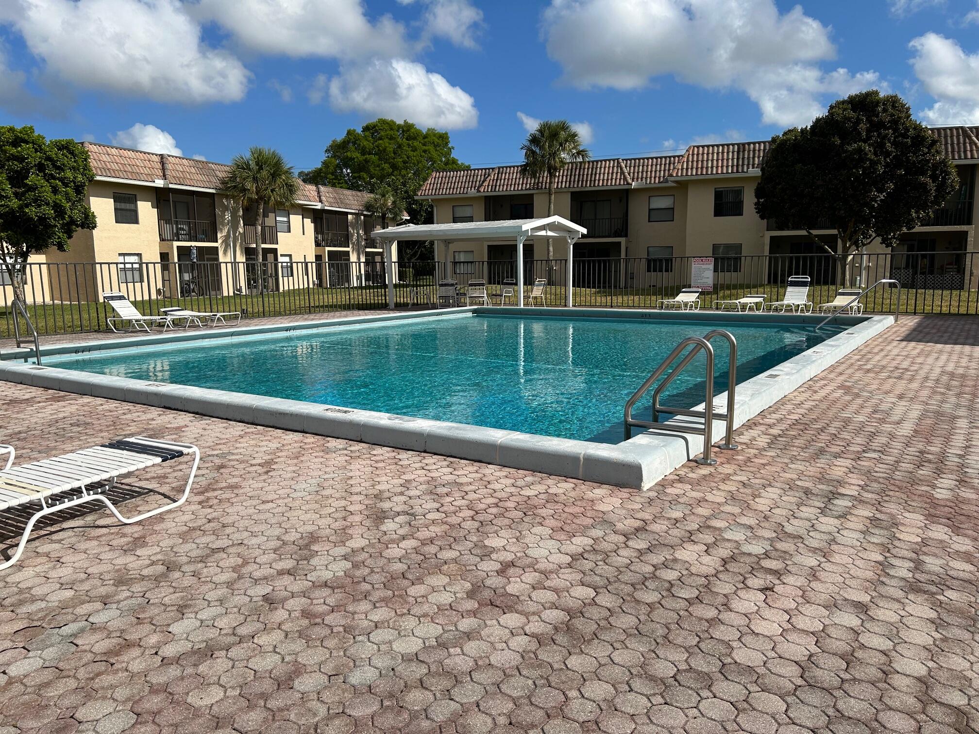 6716 Palmetto Circle S 104
