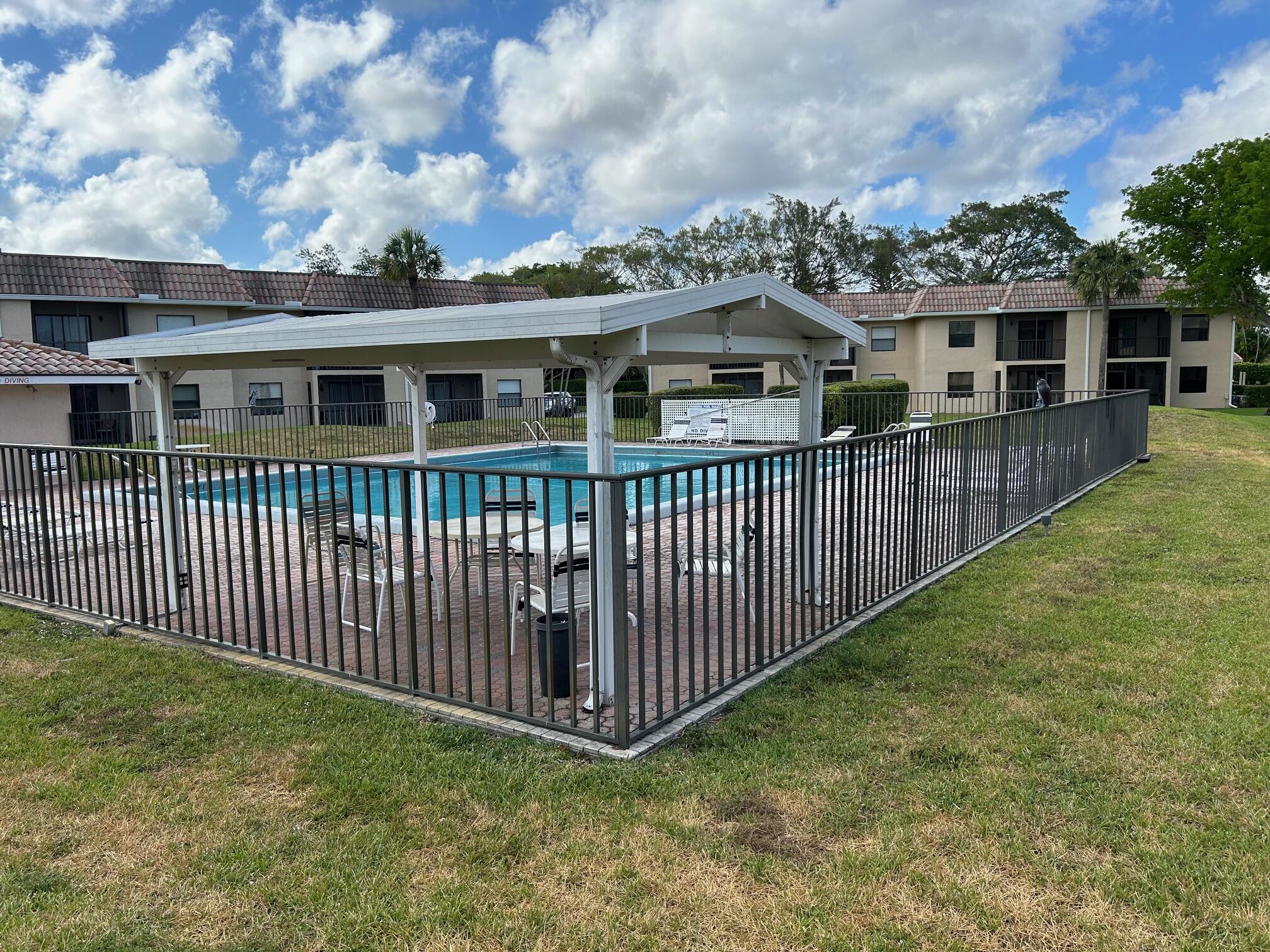 6716 Palmetto Circle S 104