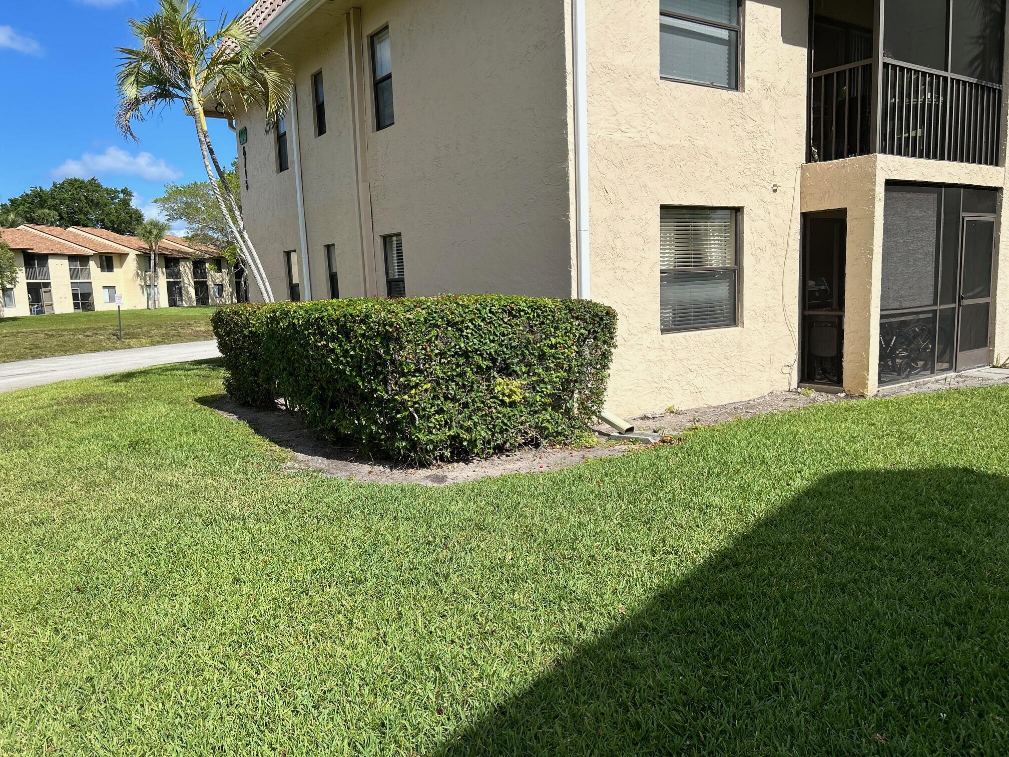 6716 Palmetto Circle S 104