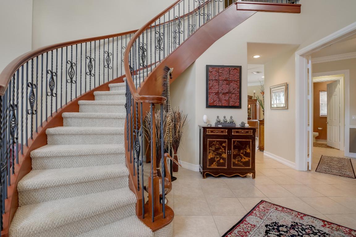 8842 Cobblestone Point Circle