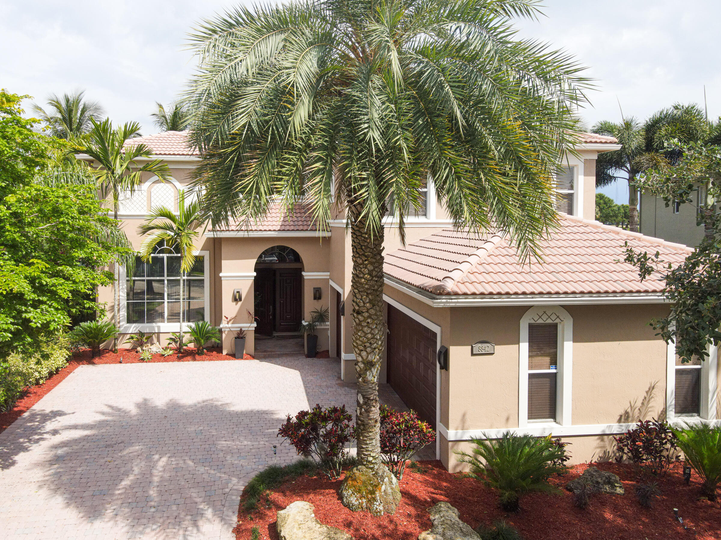 8842 Cobblestone Point Circle