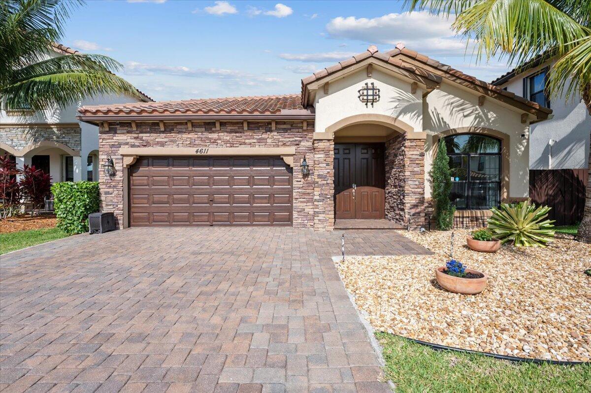 4611 Willow Basin Way