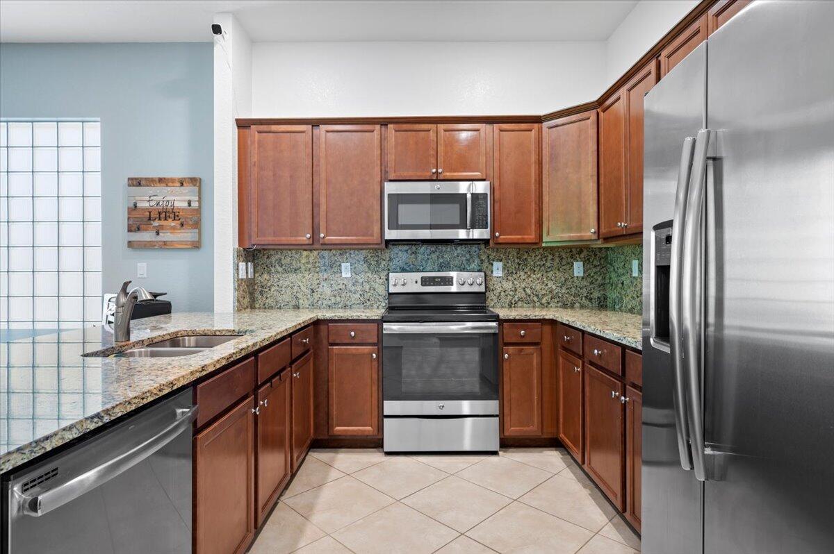 4611 Willow Basin Way