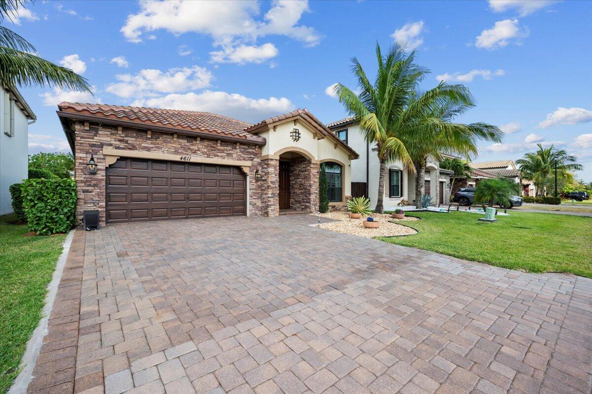 4611 Willow Basin Way