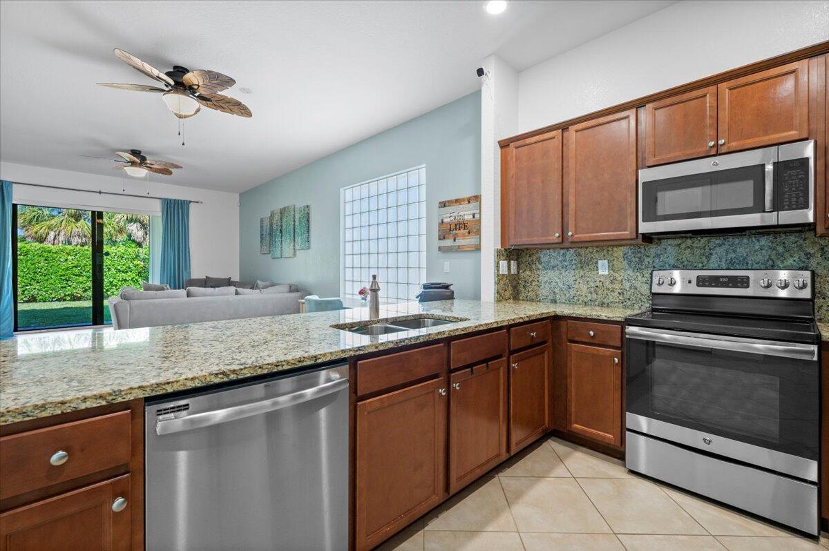 4611 Willow Basin Way