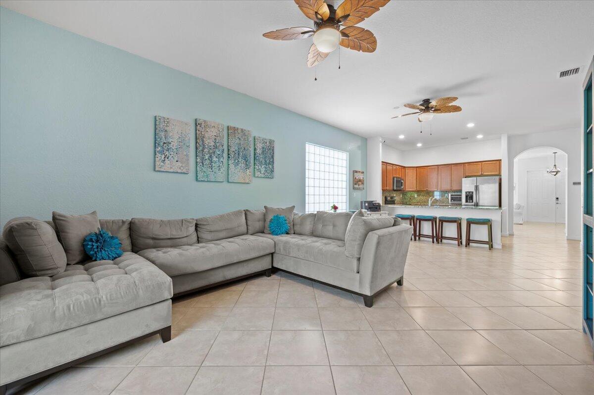 4611 Willow Basin Way