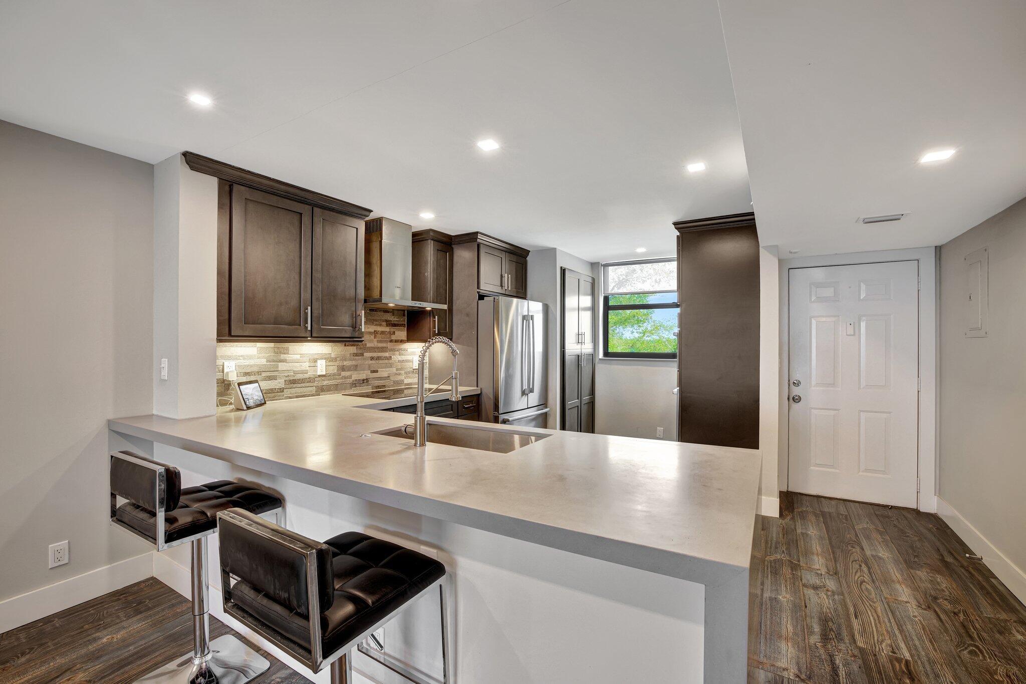 118 Lake Emerald Drive 410