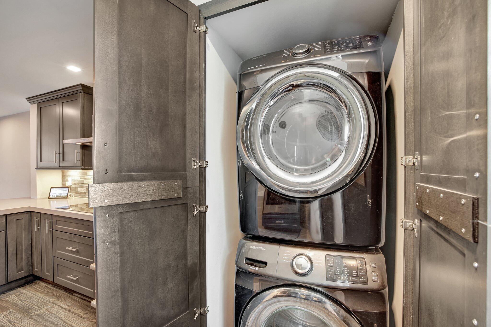 118 Lake Emerald Drive 410