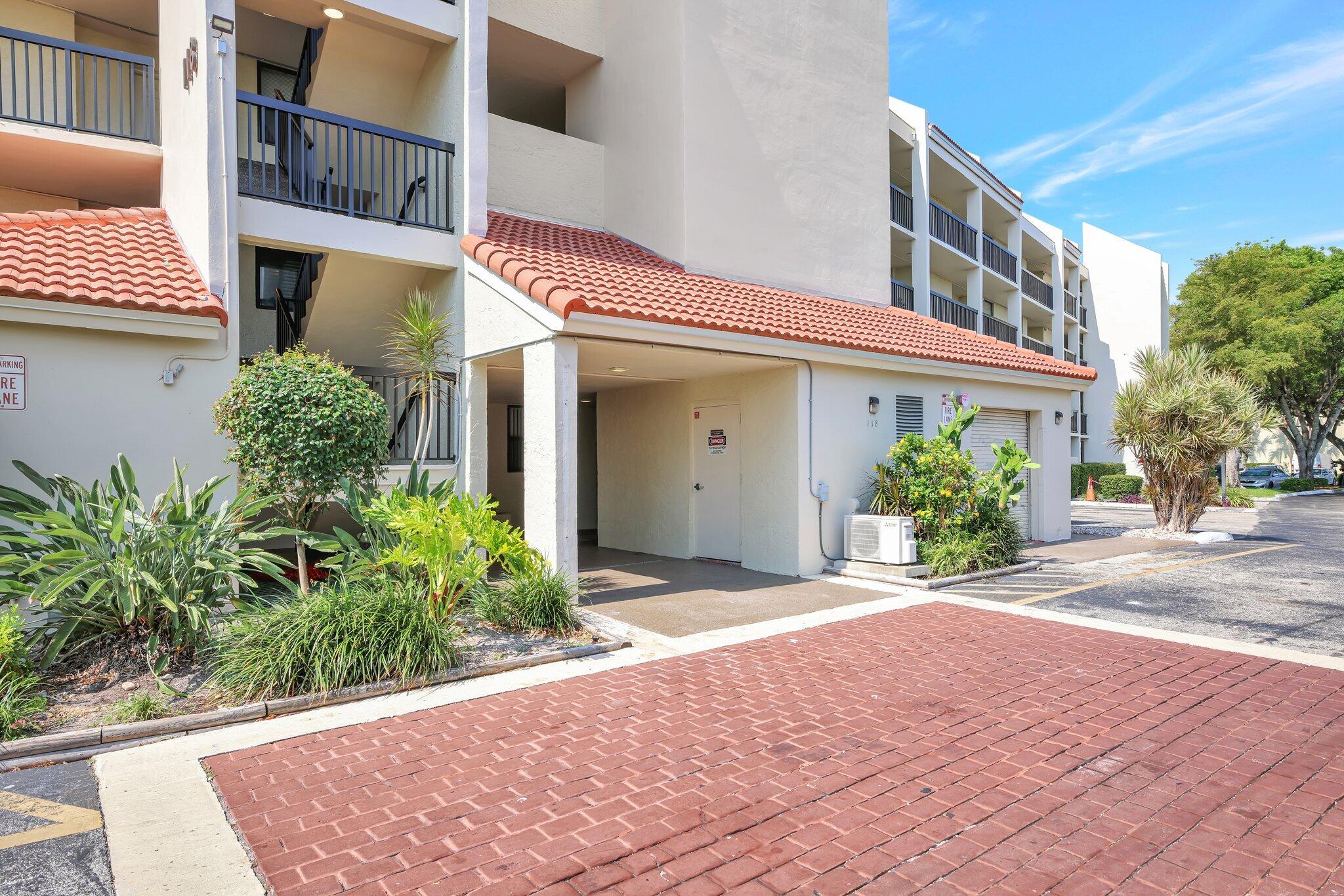 118 Lake Emerald Drive 410