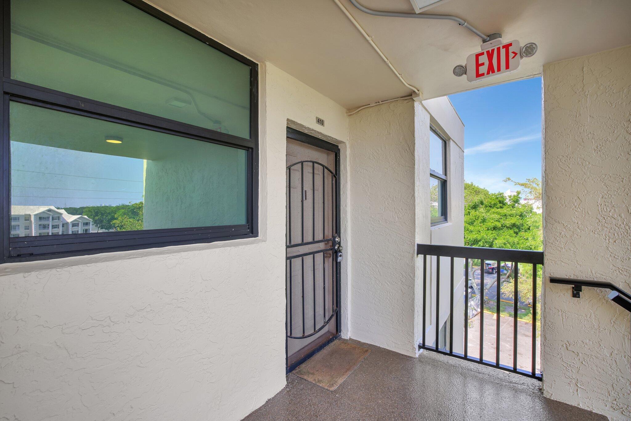 118 Lake Emerald Drive 410