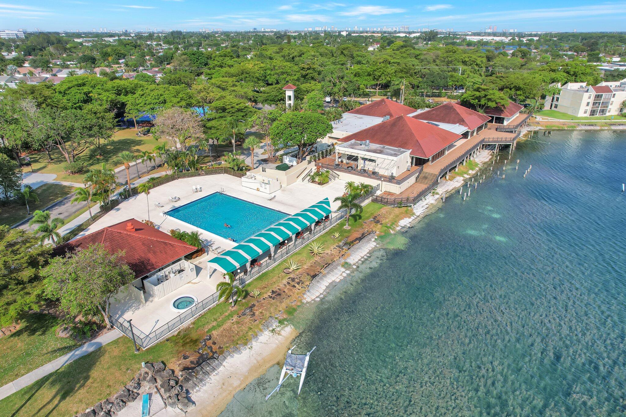 118 Lake Emerald Drive 410
