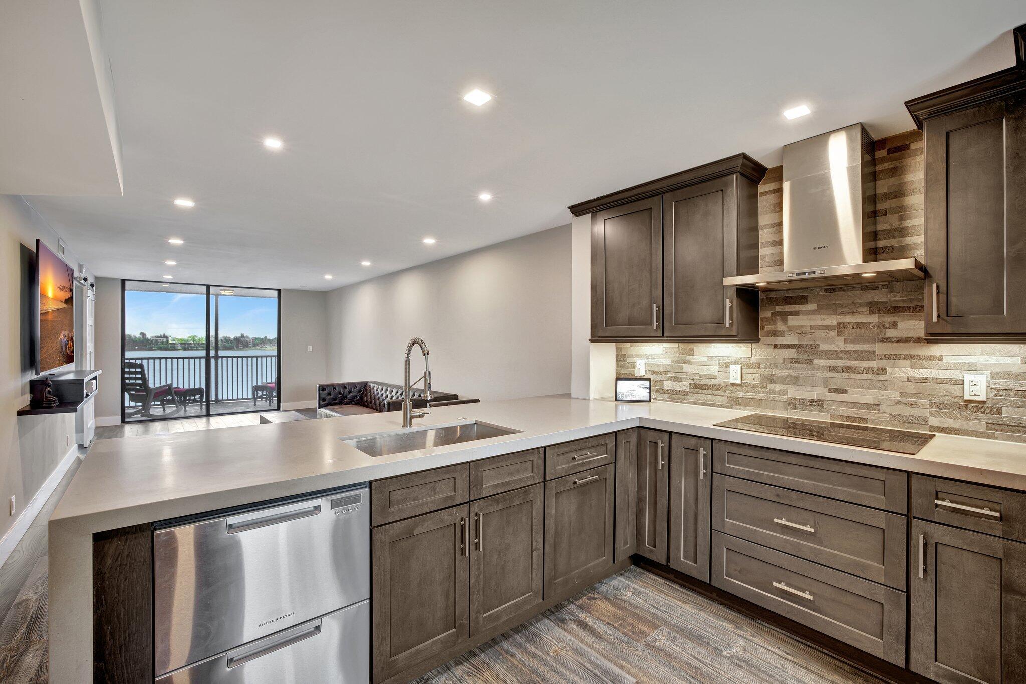 118 Lake Emerald Drive 410