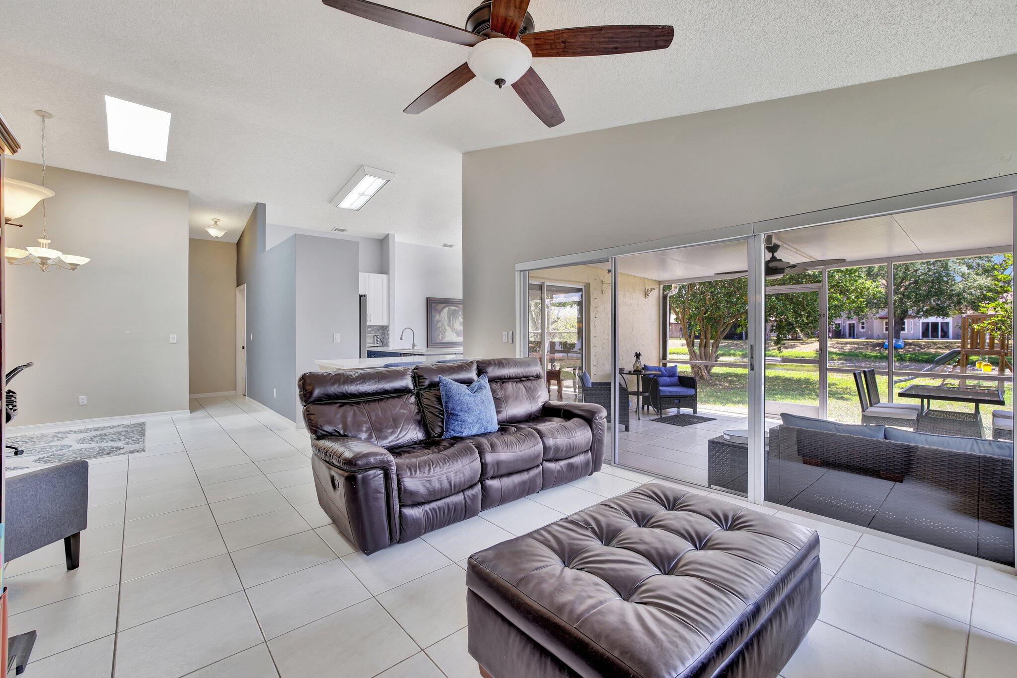 5414 NW 52nd Avenue NW