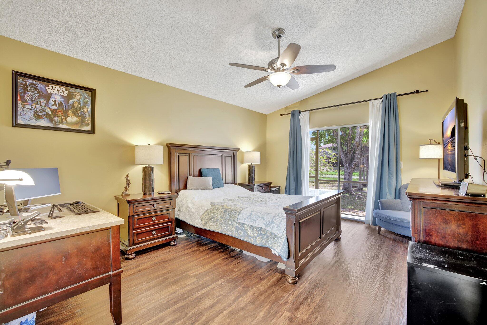 5414 NW 52nd Avenue NW