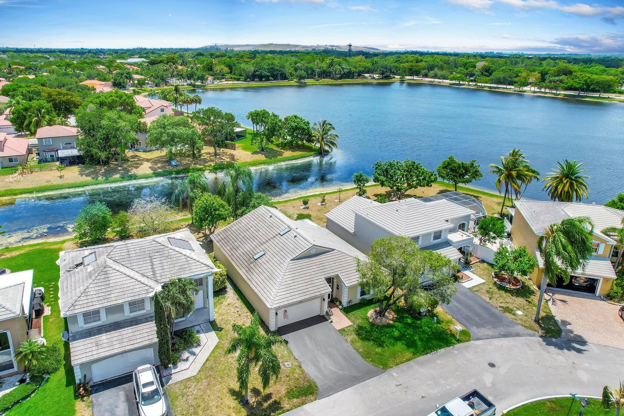 5414 NW 52nd Avenue NW