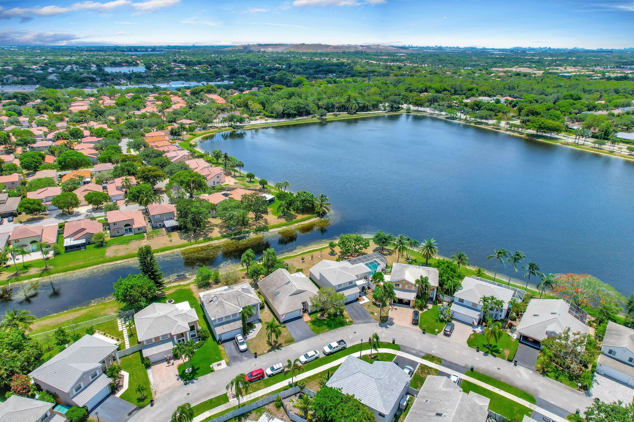 5414 NW 52nd Avenue NW