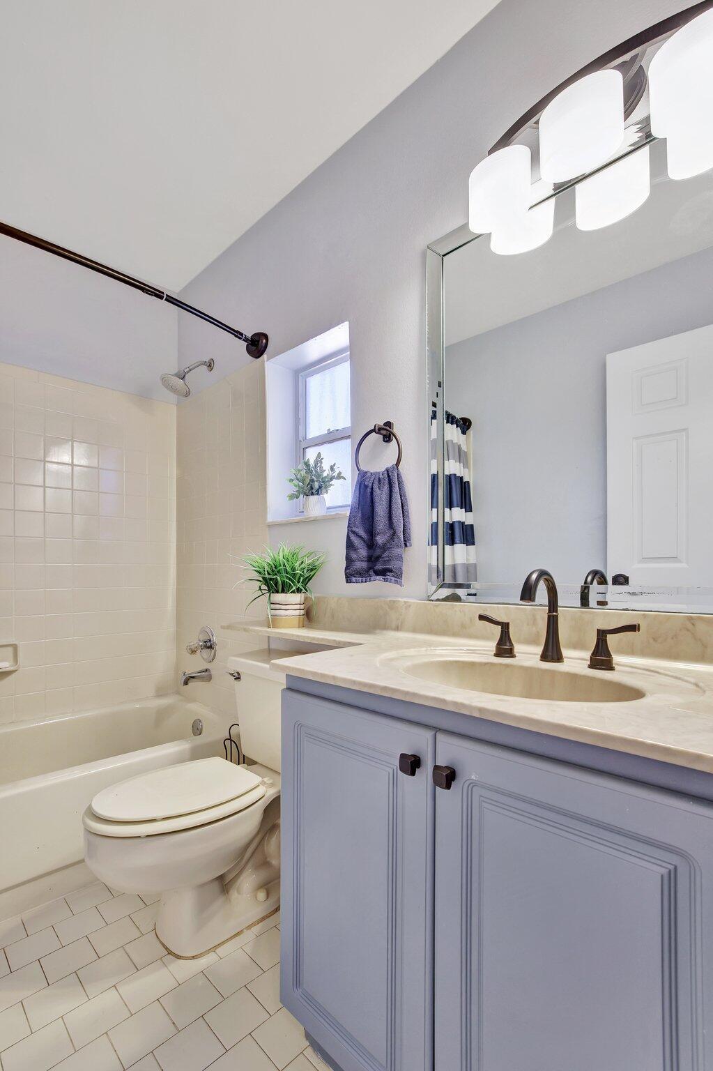 5414 NW 52nd Avenue NW