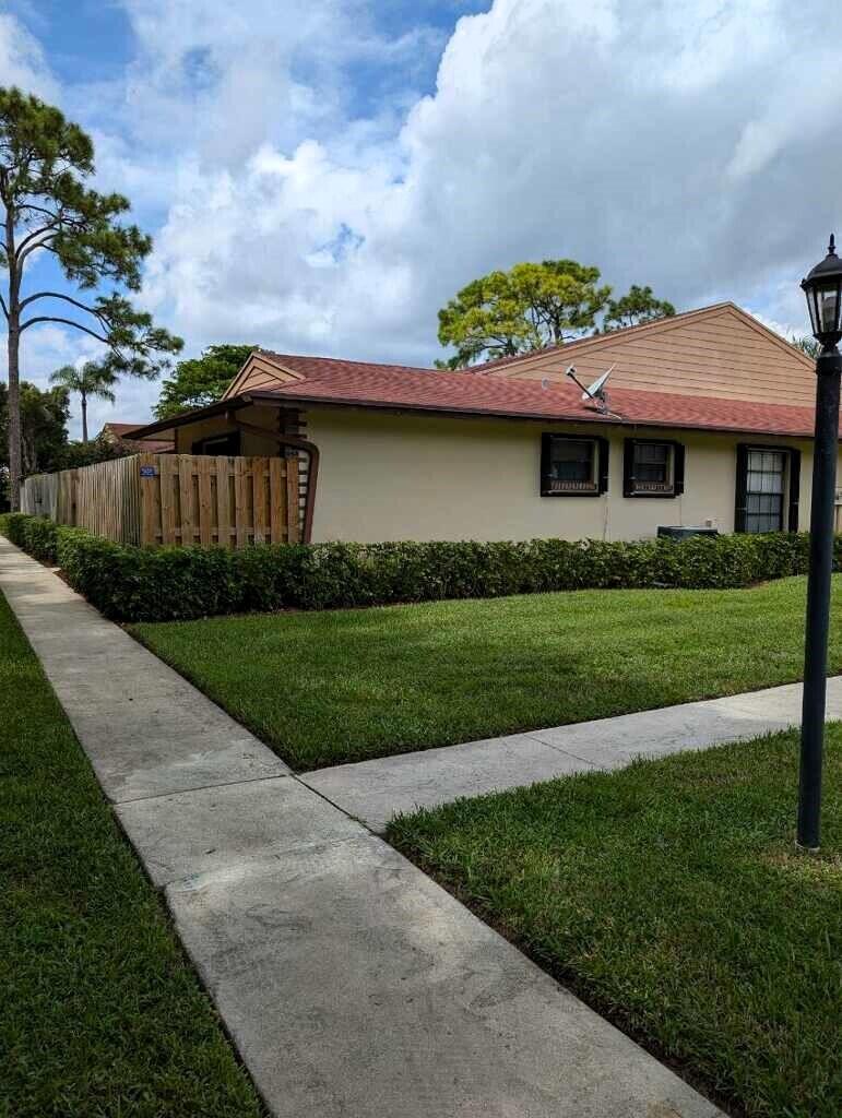 4272 Woodstock Drive D