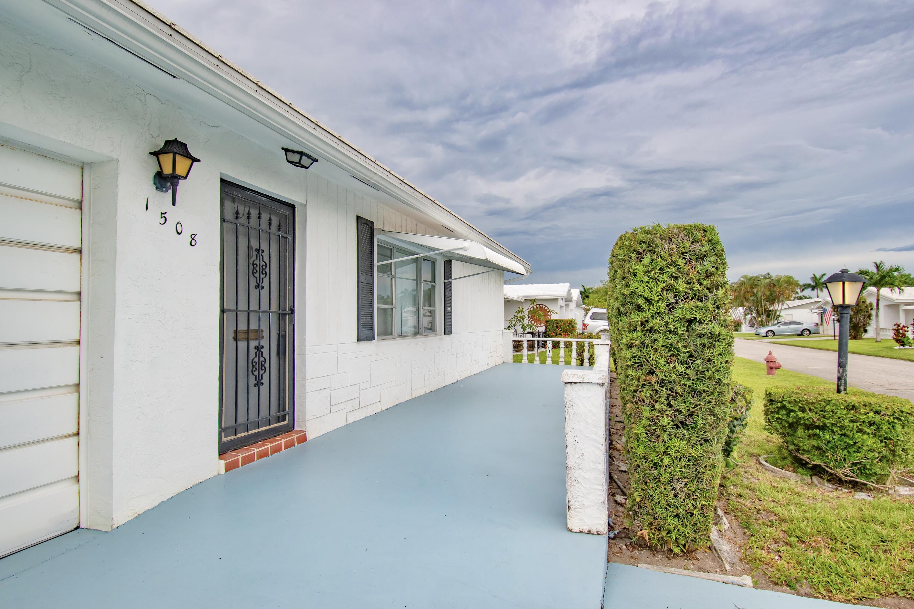 1508 SW Nicholas Drive