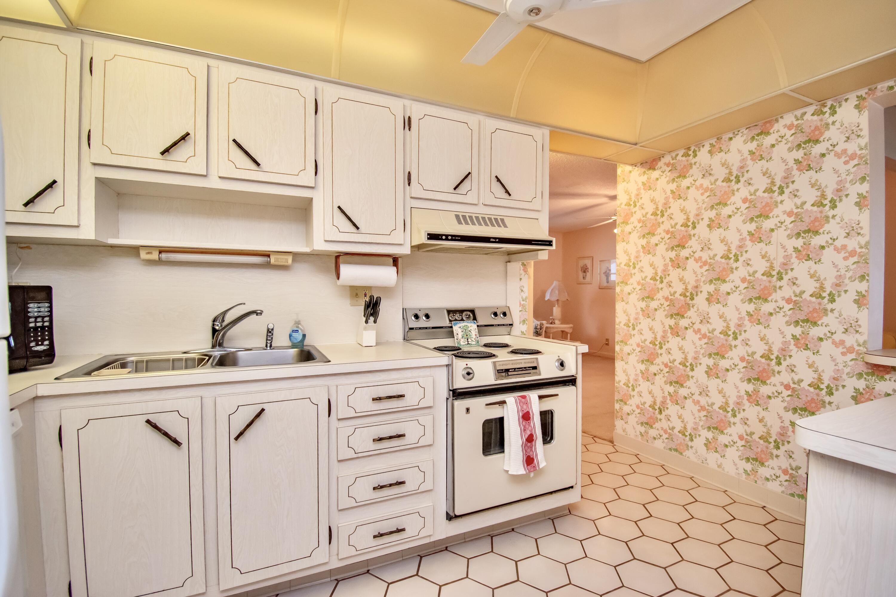 1508 SW Nicholas Drive