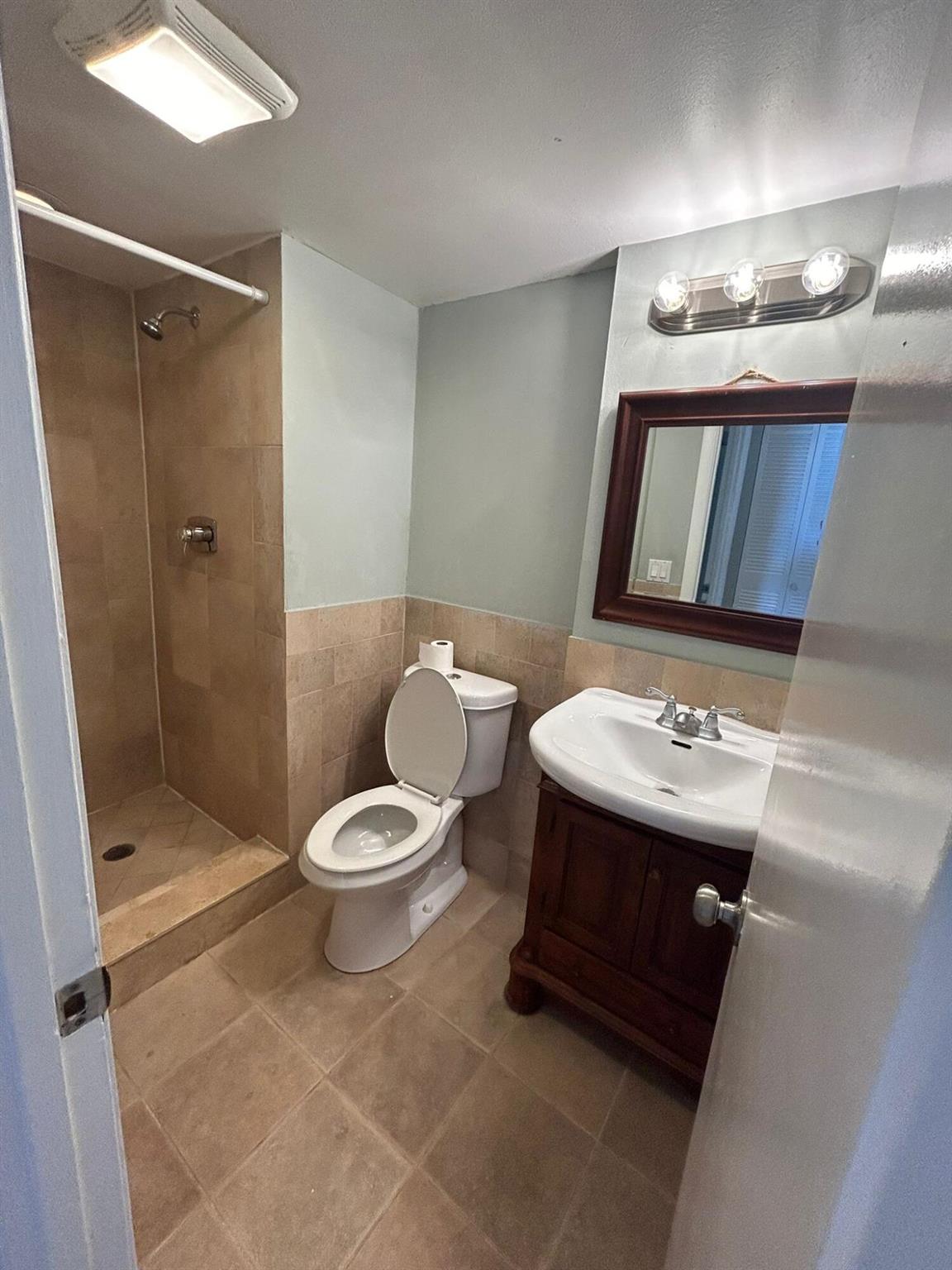 480 Executive Center Drive 1a