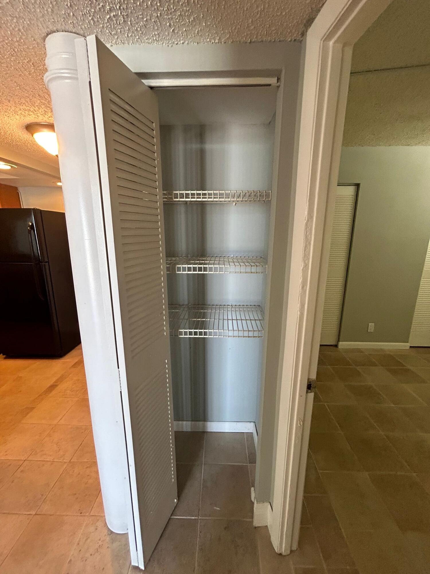 480 Executive Center Drive 1a