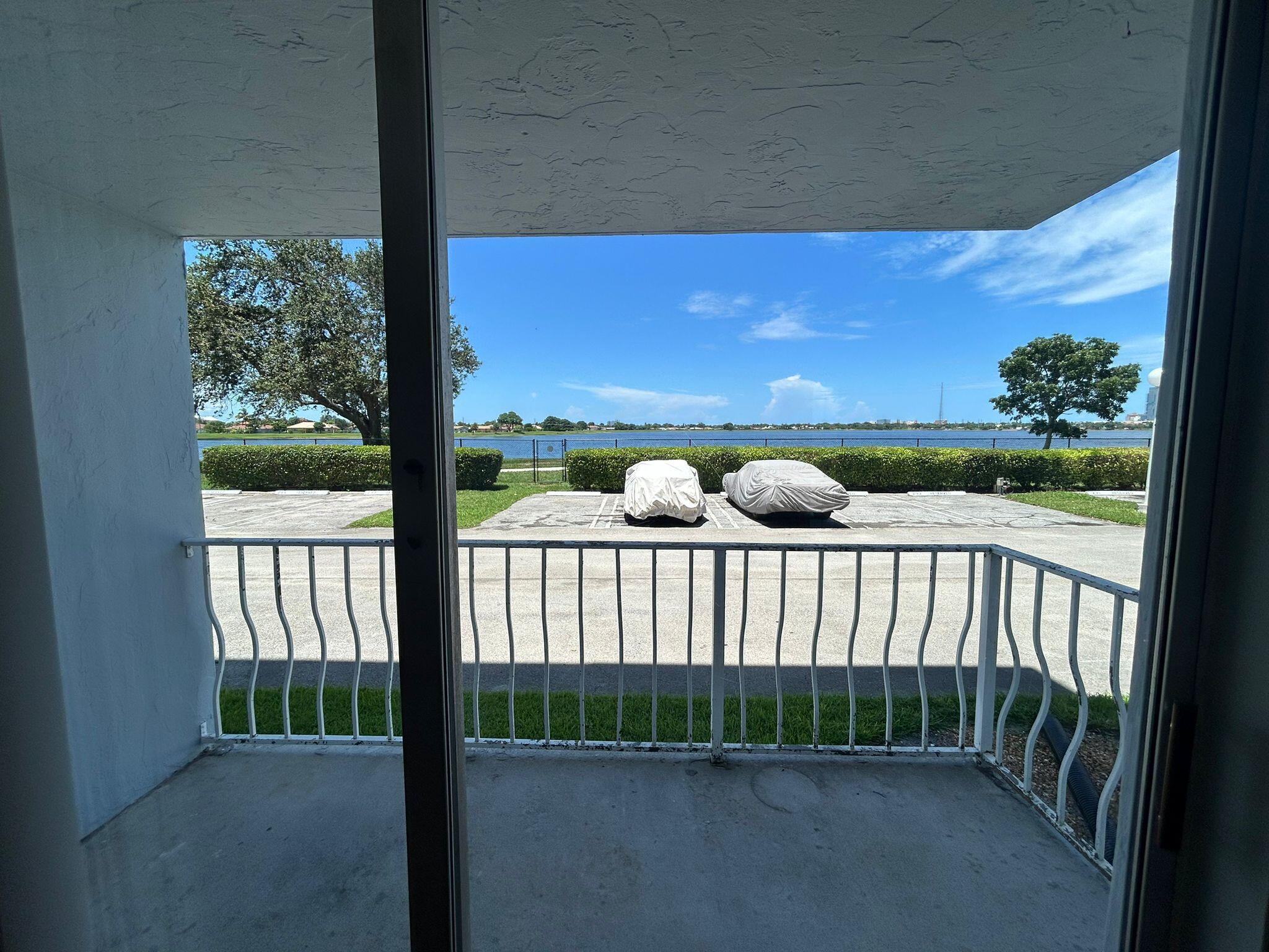 480 Executive Center Drive 1a