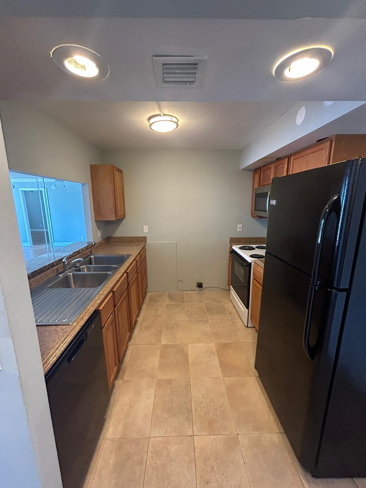 480 Executive Center Drive 1a