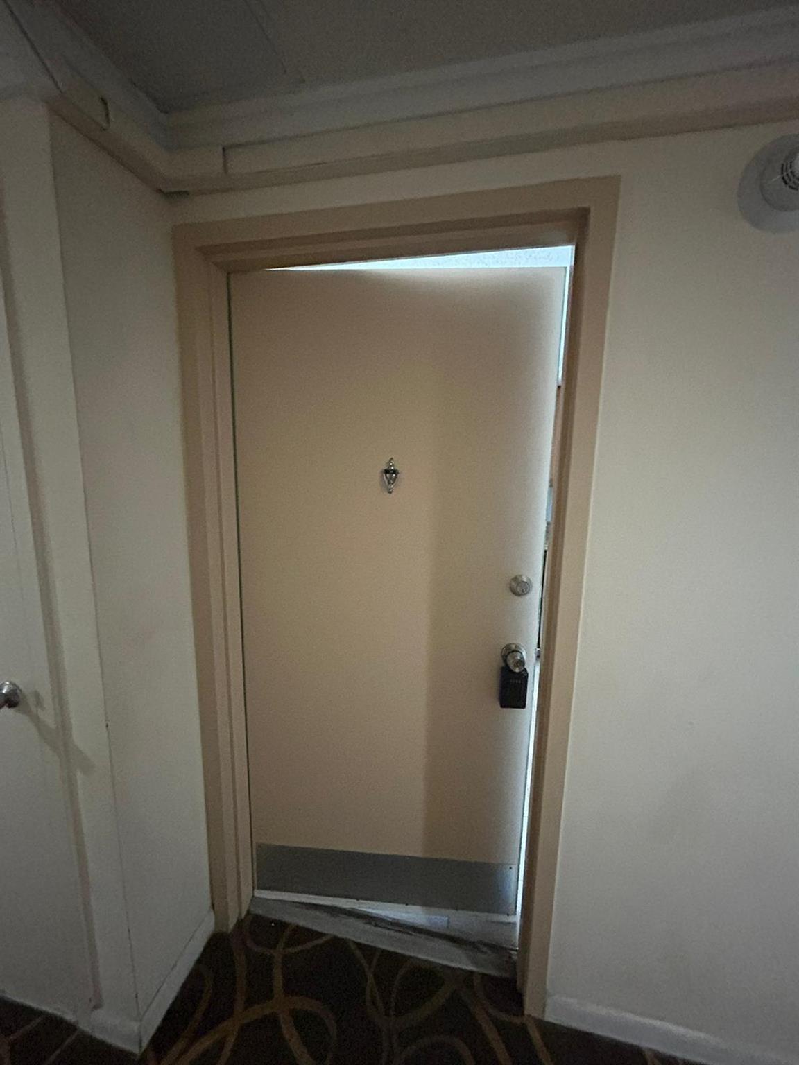 480 Executive Center Drive 1a