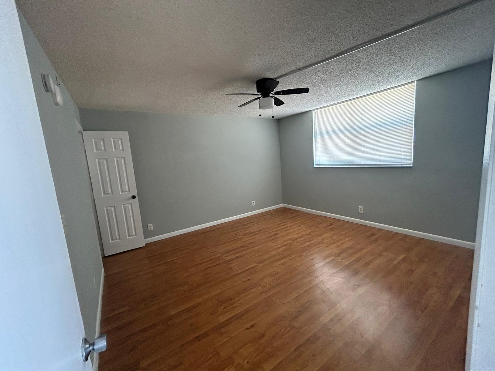 480 Executive Center Drive 1a