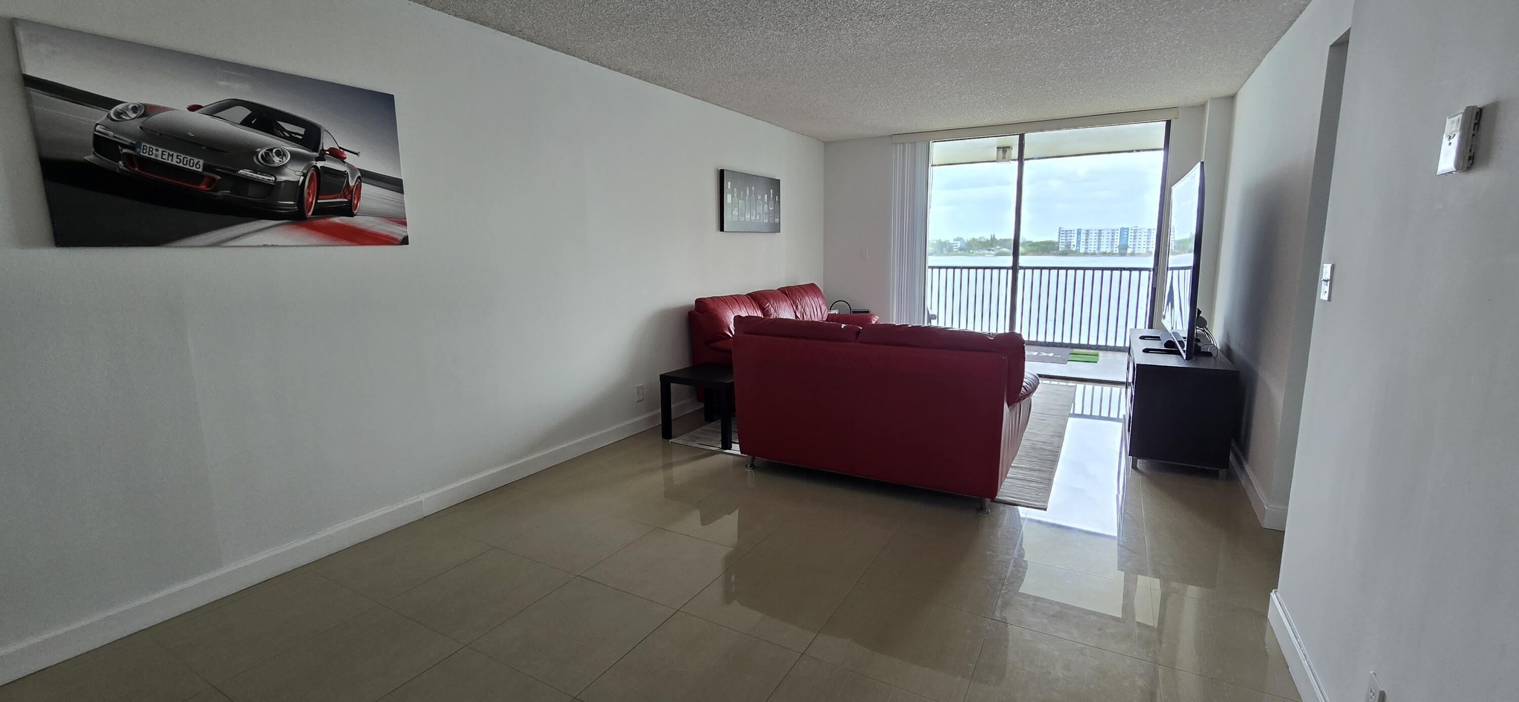 117 Lake Emerald Drive 406