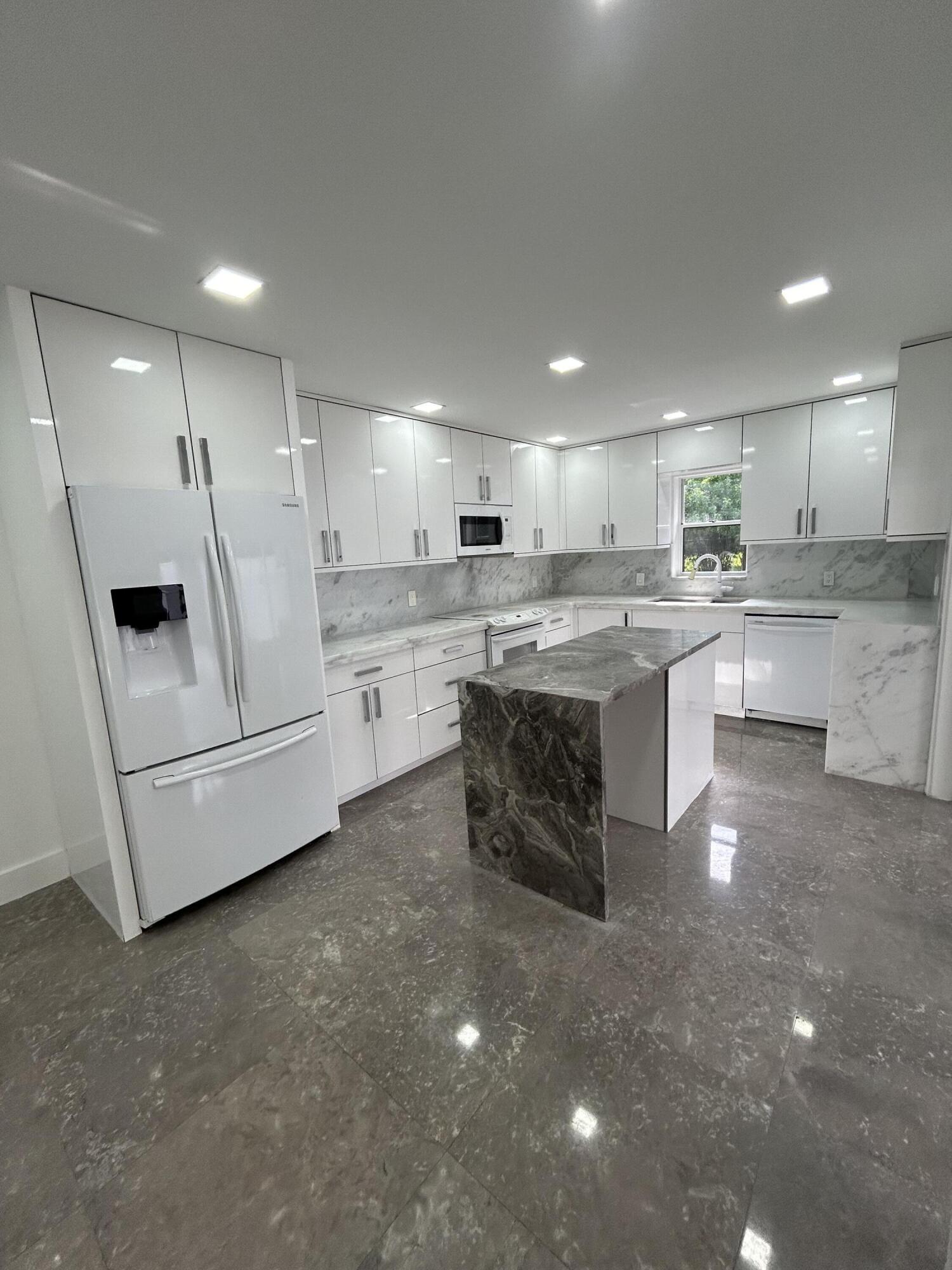 7793 Courtyard Run W 188