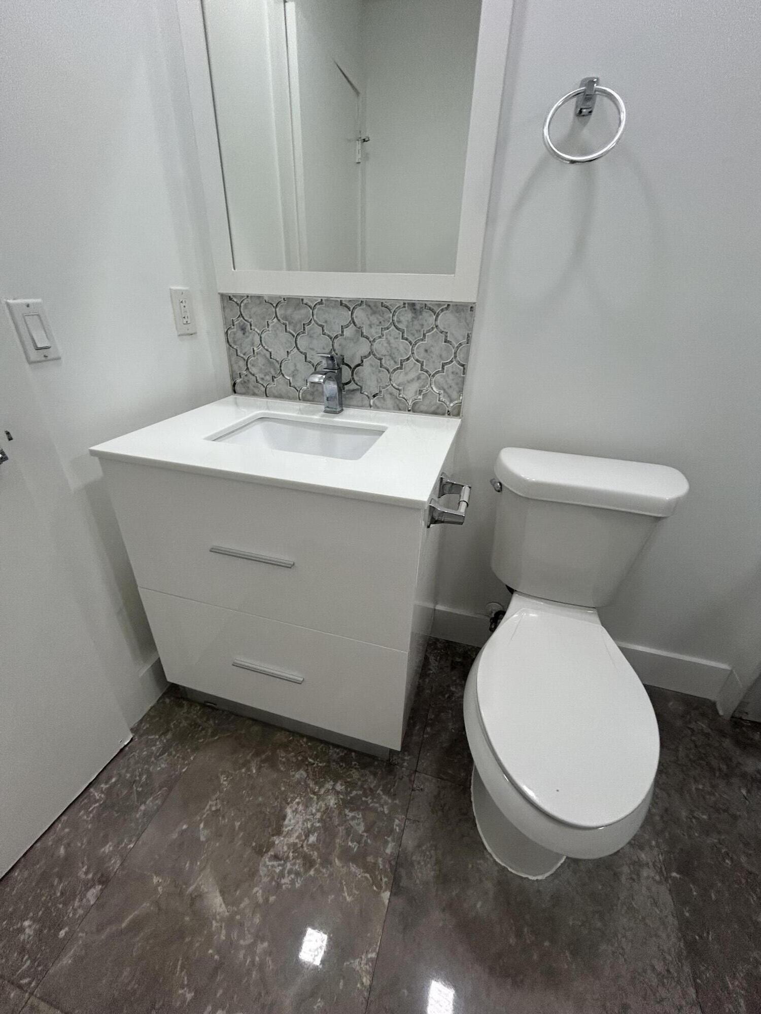 7793 Courtyard Run W 188