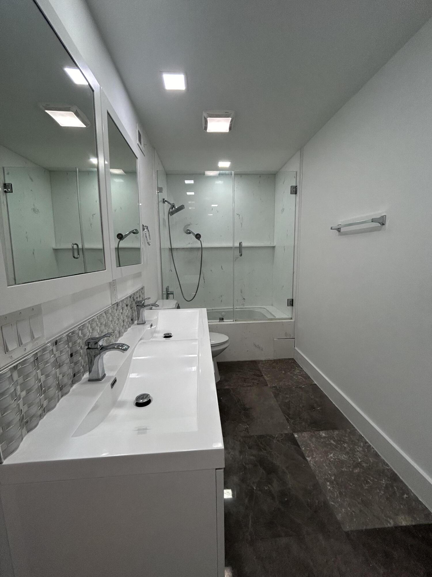 7793 Courtyard Run W 188